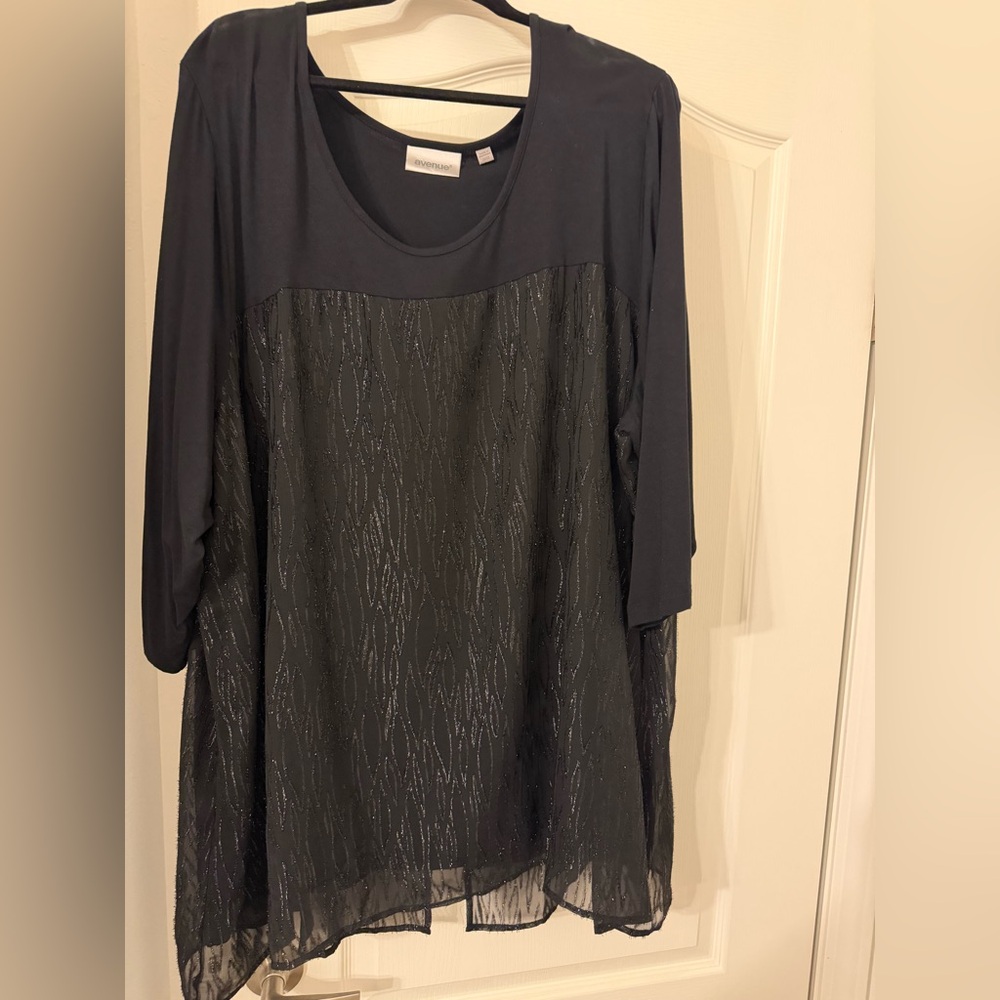 Avenue Women’s Black Elegant Top